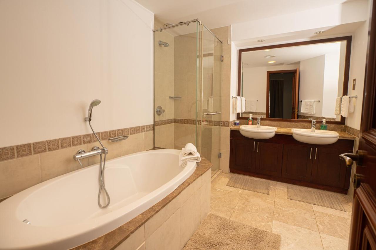 Appartement Gorgeous 2Br In Fairmont à Dubaï Extérieur photo