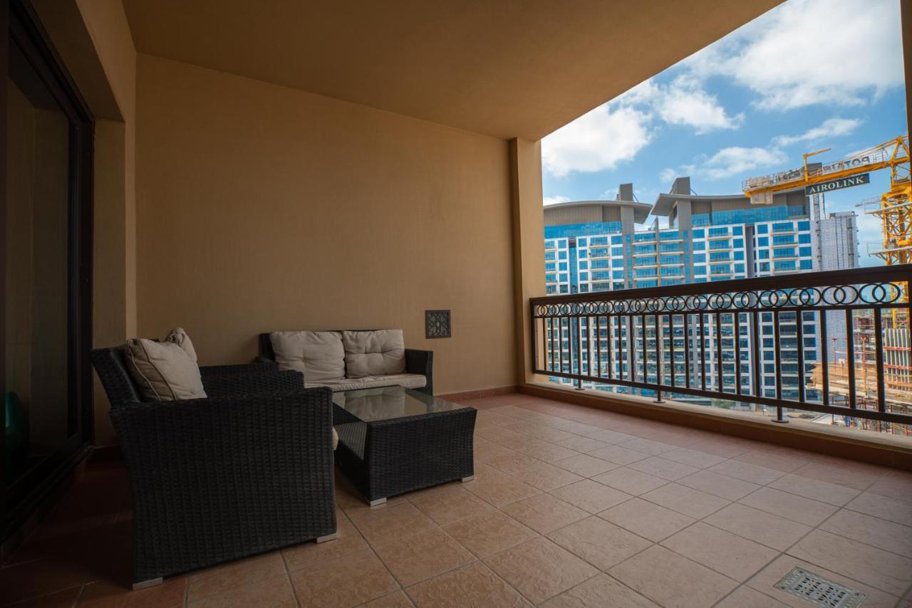 Appartement Gorgeous 2Br In Fairmont à Dubaï Extérieur photo
